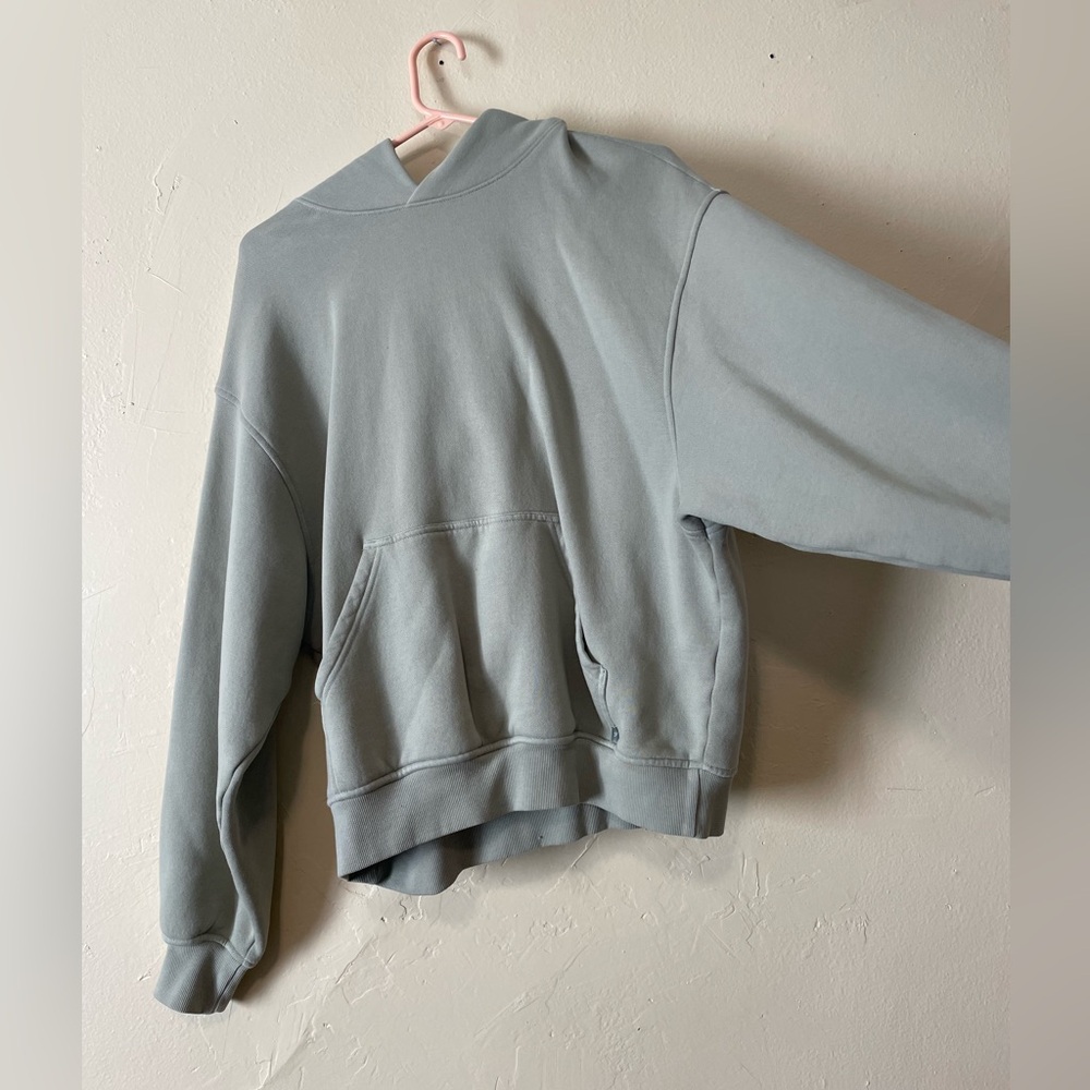 Aritzia TNA hoodie light green